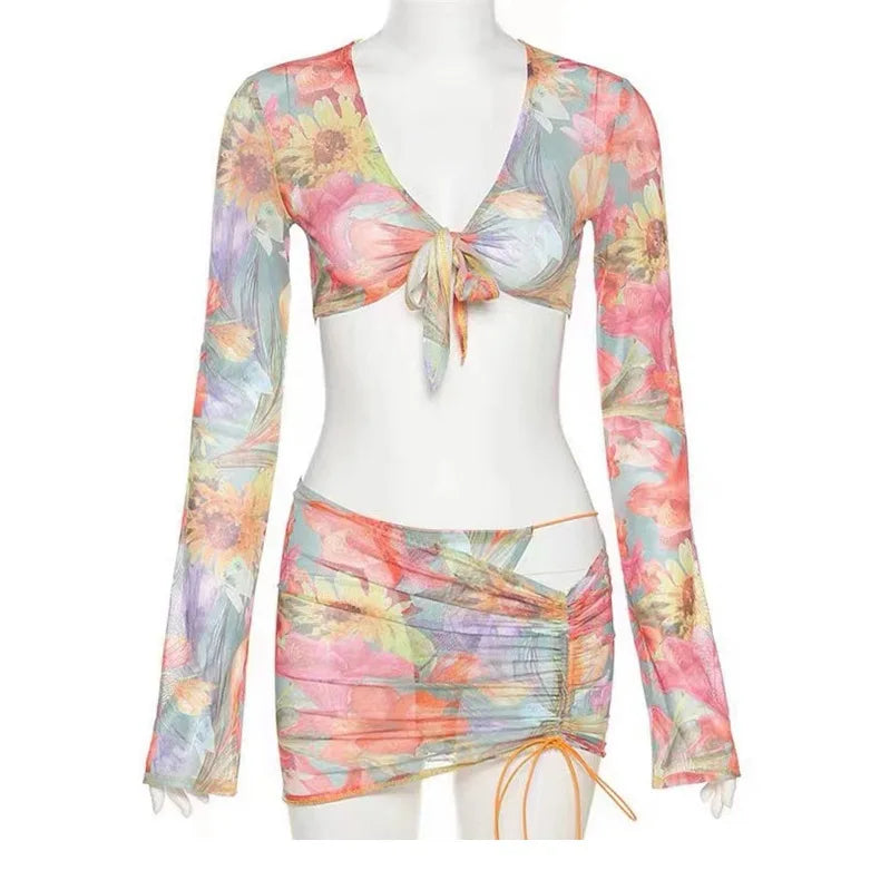 Bikini Sexy Hot Girl V-neck Chest Tied with Floral Mesh Ultra-thin T-shirt+triangle Pants Wrapped Buttocks Skirt Beach Vacation